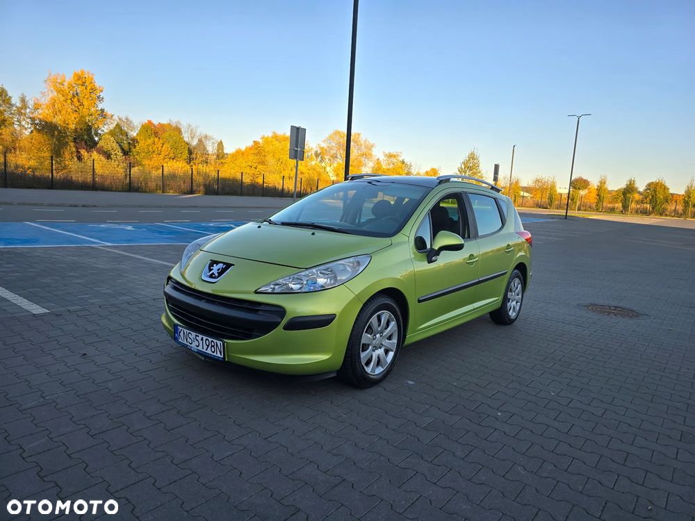 Peugeot 207 2008 photo 3