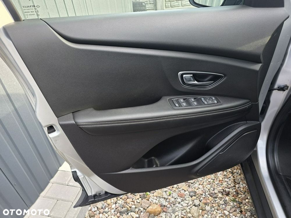 Renault Scenic - 29