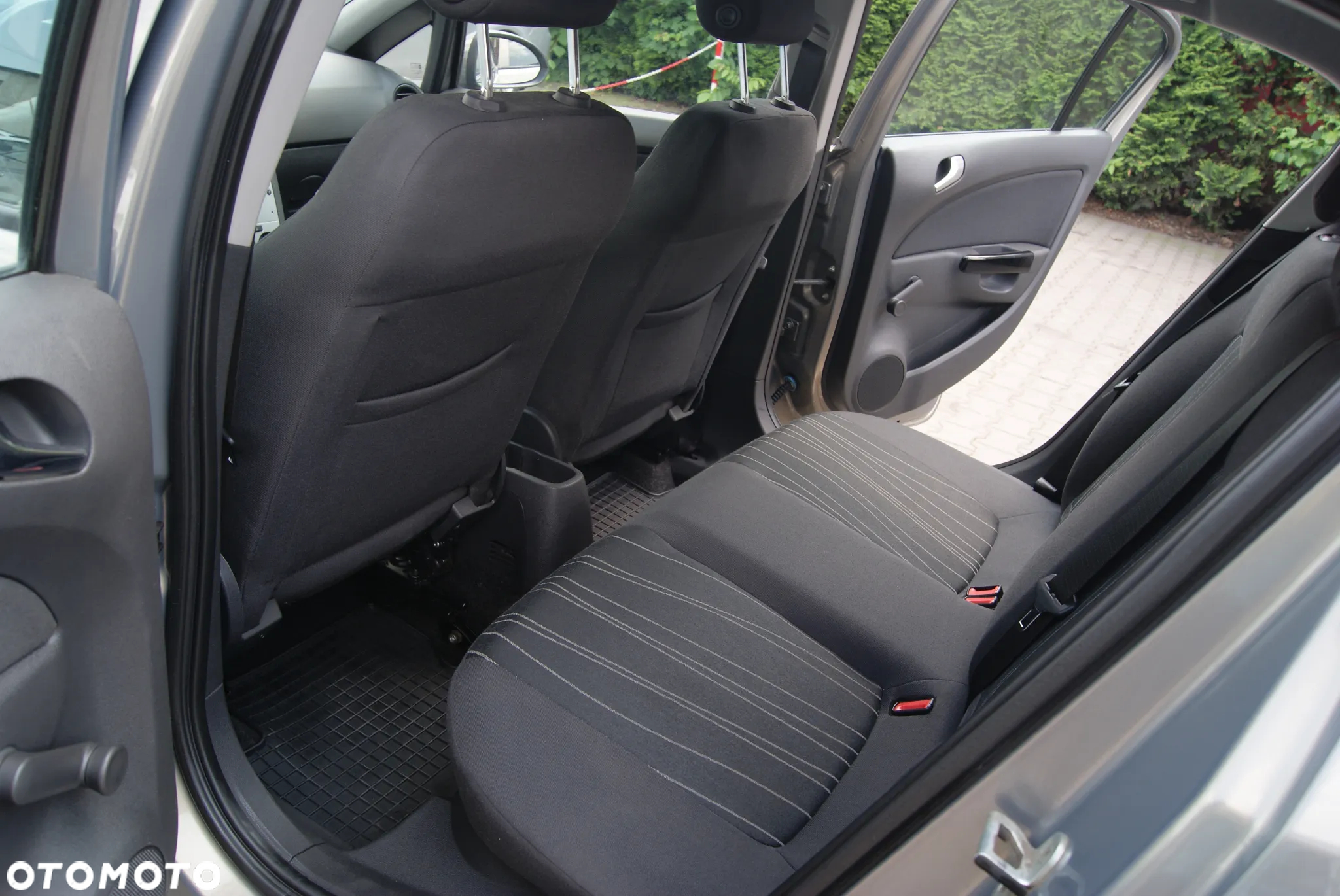 Opel Corsa 1.2 16V Enjoy - 15