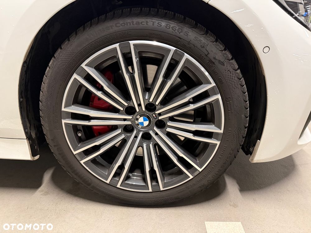 BMW Seria 3 330i M Sport sport - 5