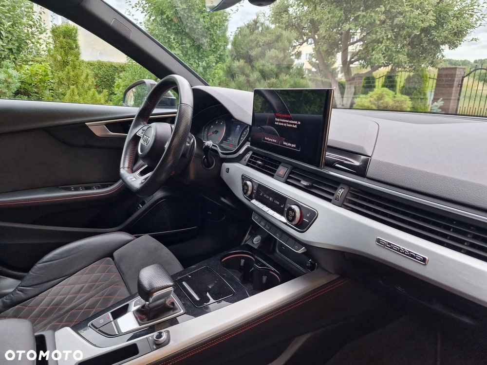 Audi A4 Avant 40 TDI quattro S tronic S line - 26