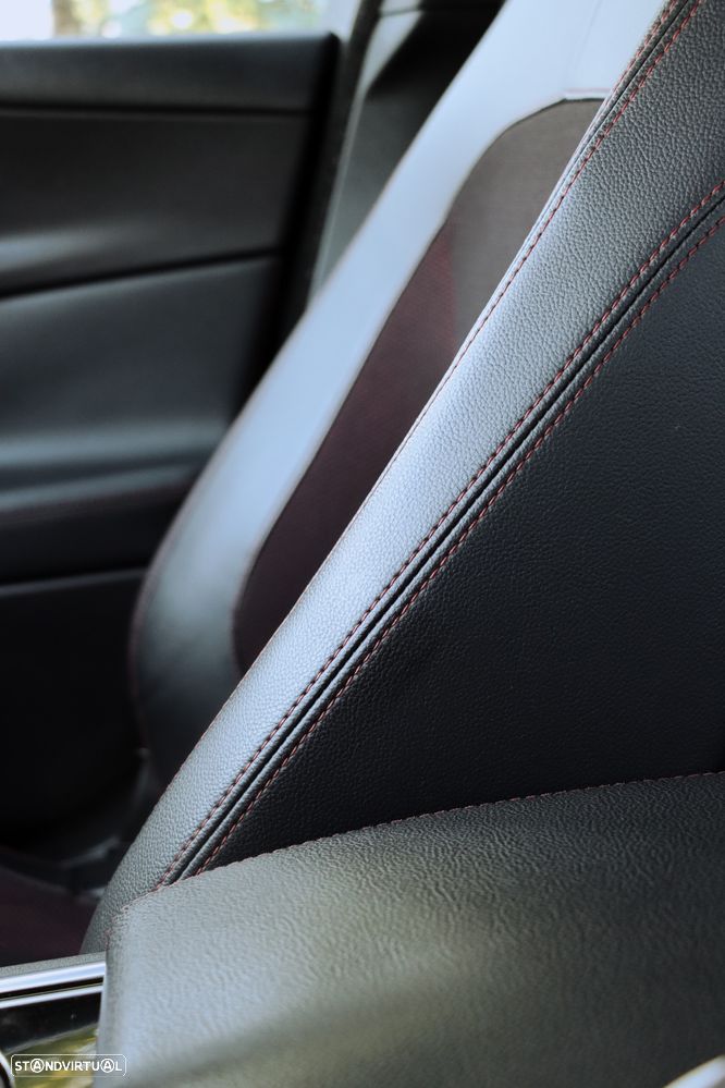 Jaguar XE 2.0 D R-Sport Aut. - 11