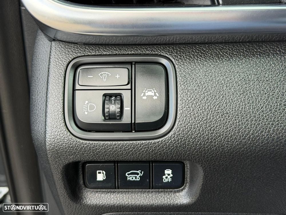 Kia Optima SW 1.7 CRDi TX - 22
