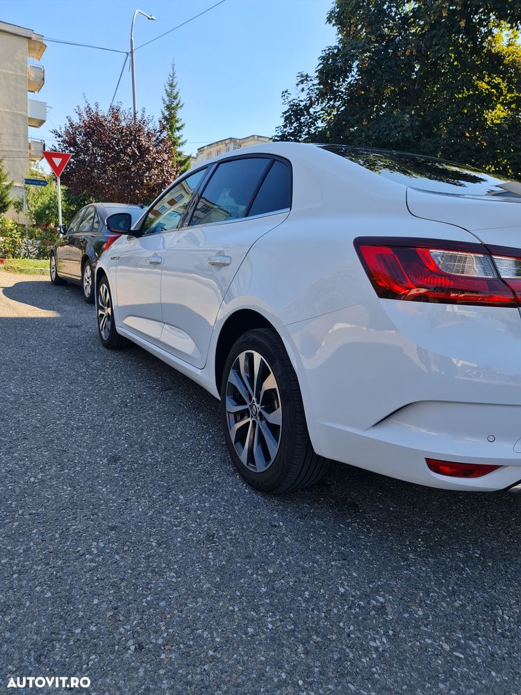 Renault Megane TCe 140 EDC GPF Techno - 9