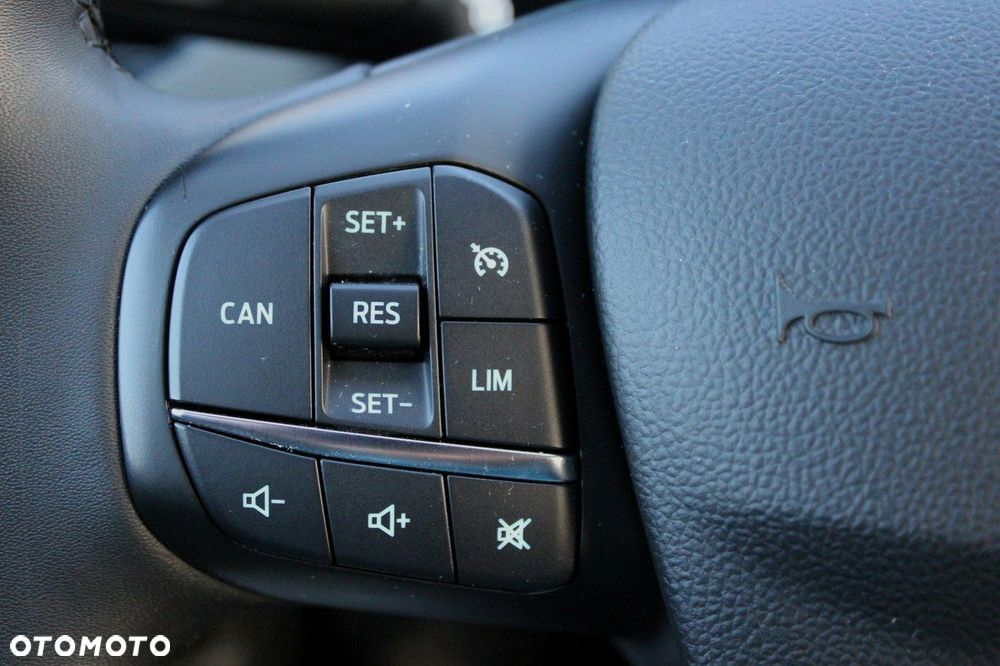 Ford Focus 1.0 EcoBoost Titanium - 27