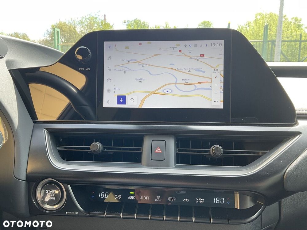 Lexus UX - 28