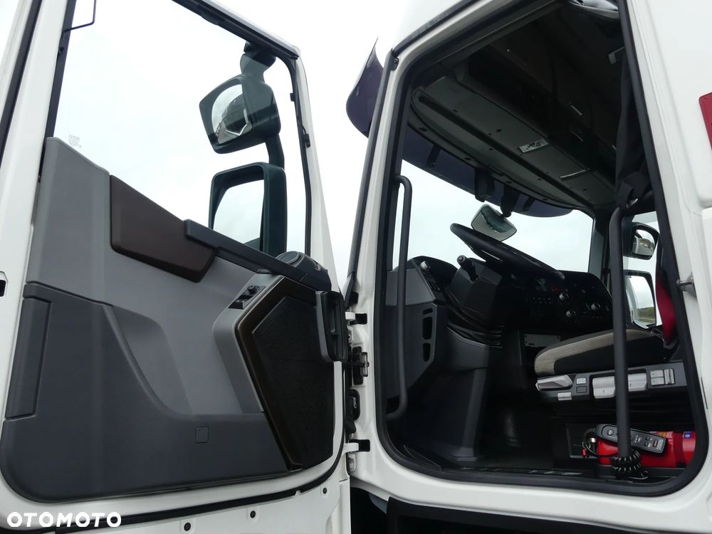 Renault T440 6x2 / FIRANKA 8.10m / EURO 6 / KLIMATYZACJA POSTOJOWA / - 24