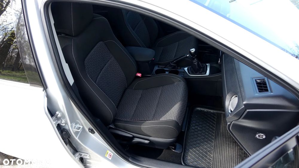 Toyota Auris - 13