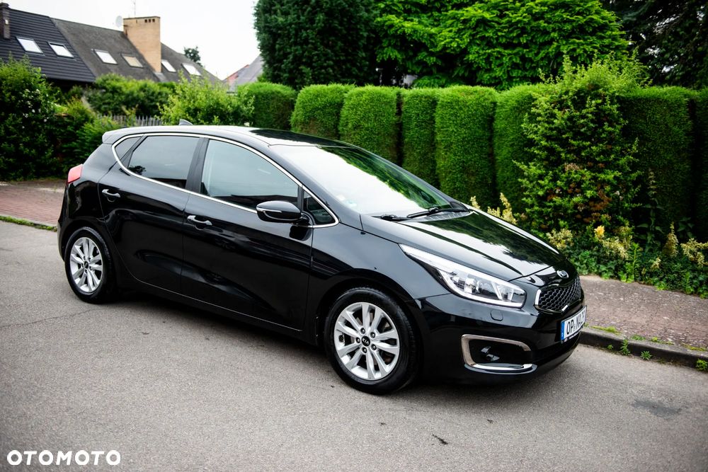 Kia Ceed 1.6 GDI ISG Platinum Edition - 3