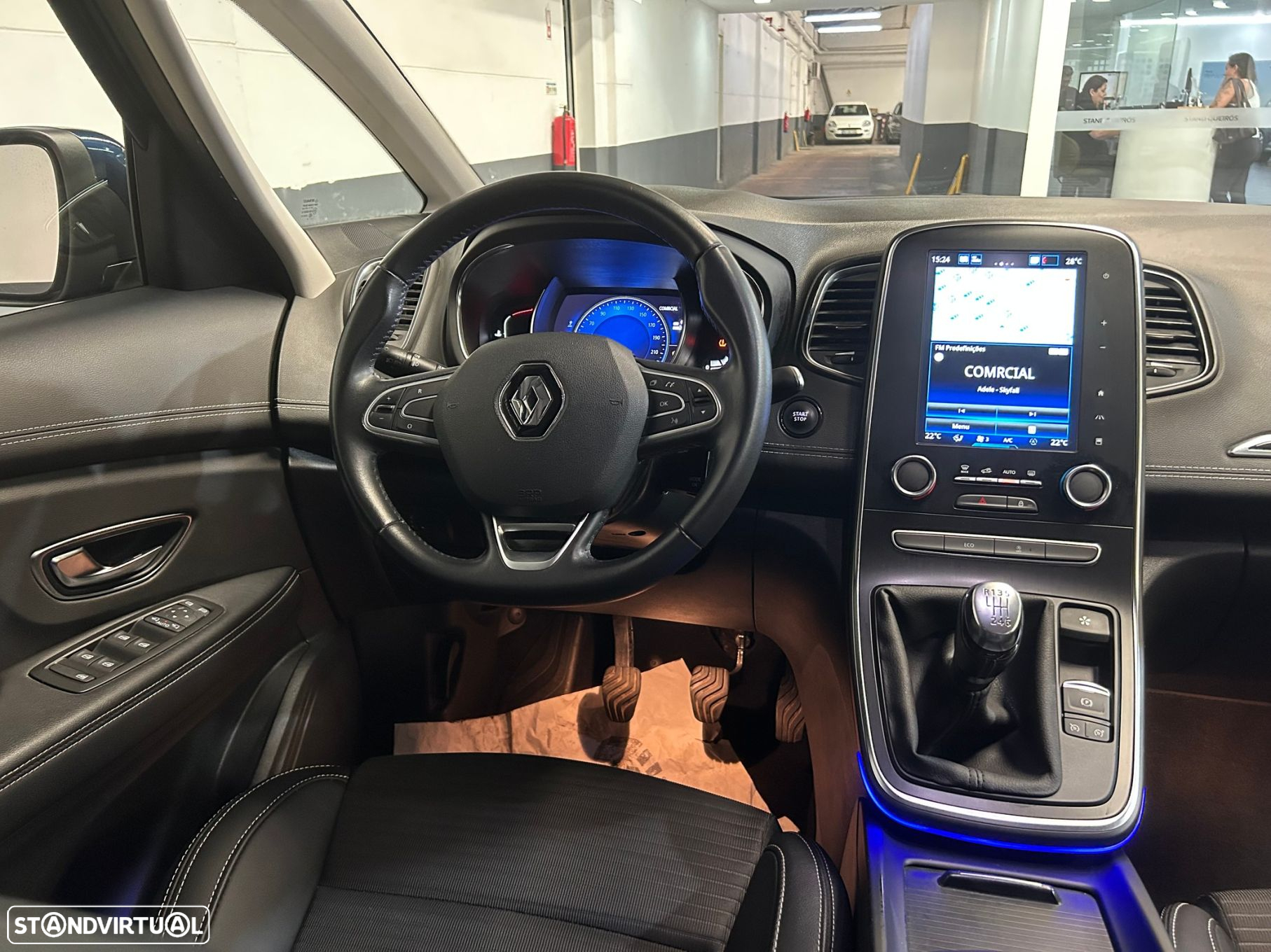 Renault Grand Scénic 1.6 dCi Intens SS - 24