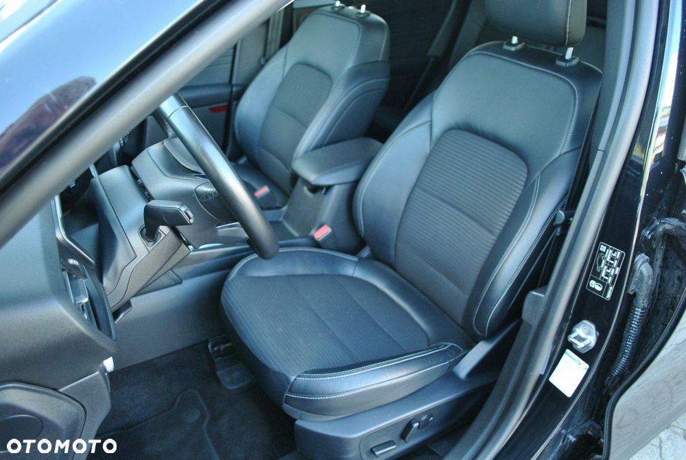 Ford Kuga 2.5 FHEV FWD Titanium X - 27