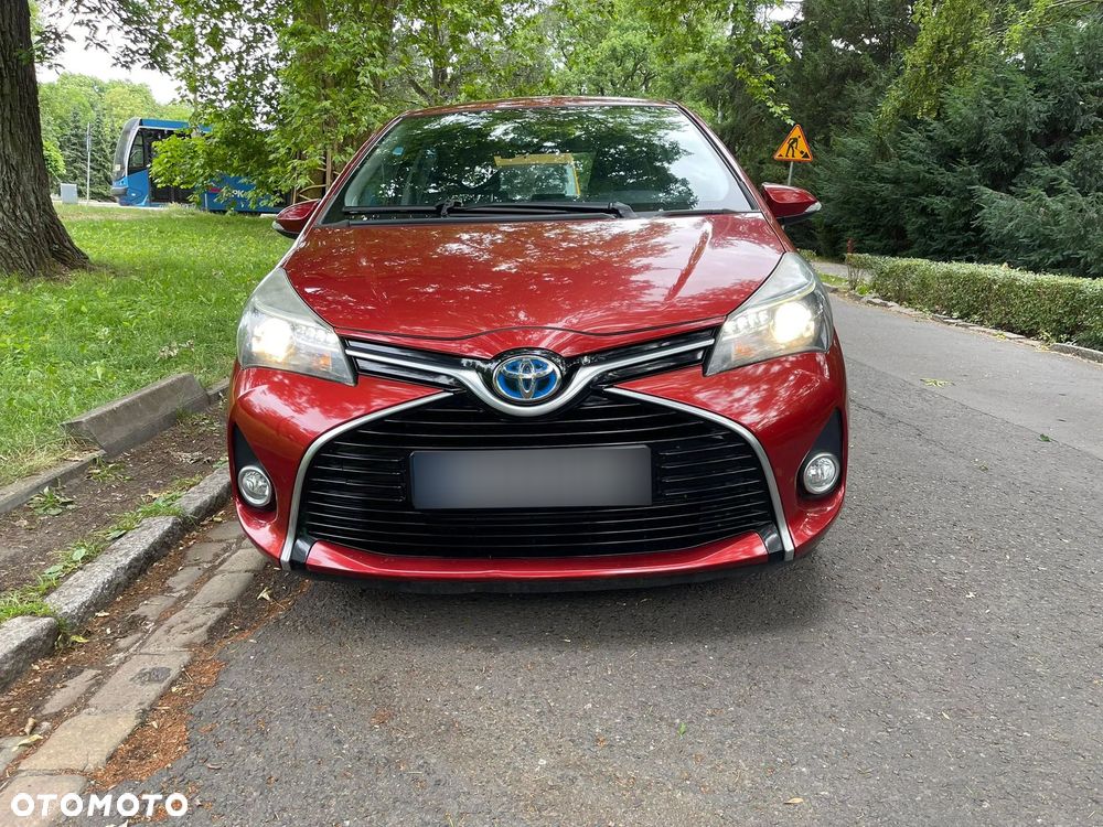 Toyota Yaris Hybrid 100 Premium EU6 - 1
