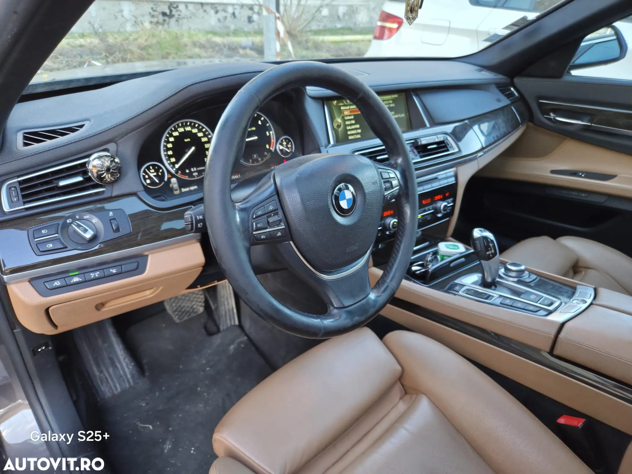 BMW Seria 7 740d xDrive - 5