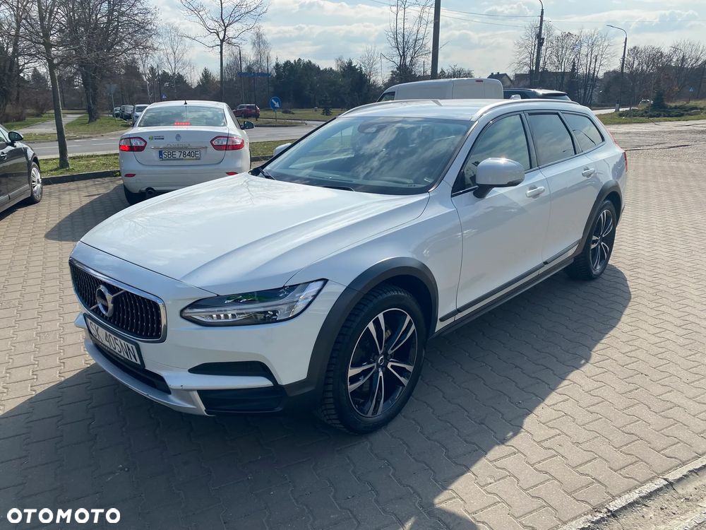 Volvo V90 D5 AWD Momentum - 1