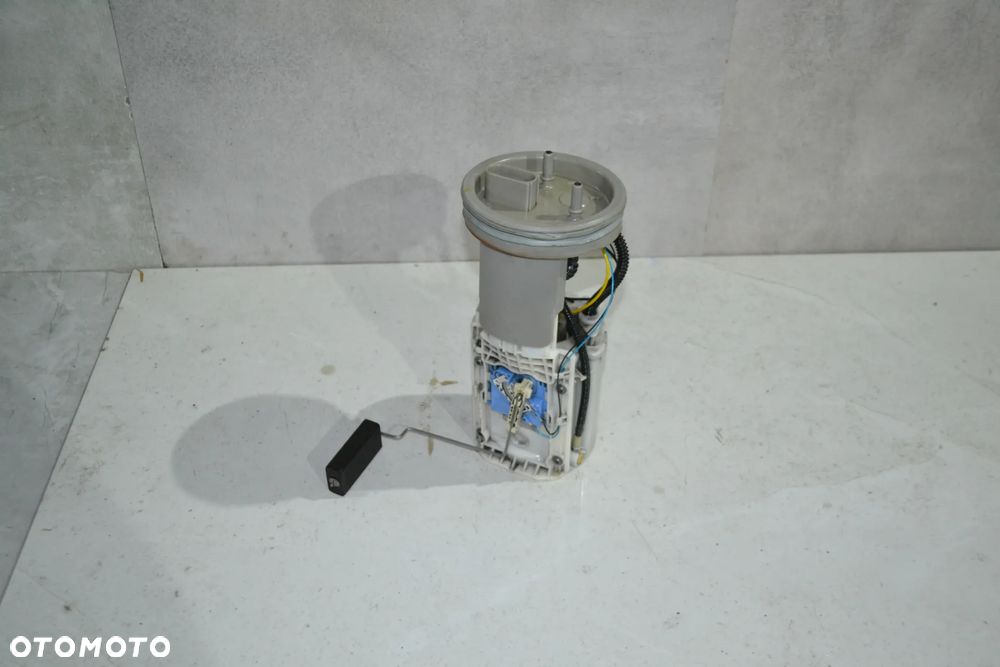 VW PASSAT B5 FL 1,9 TDI POMPA PALIWA 3B0919050B - 1