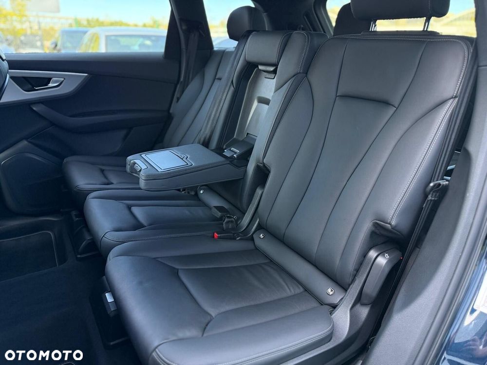 Audi Q7 - 25