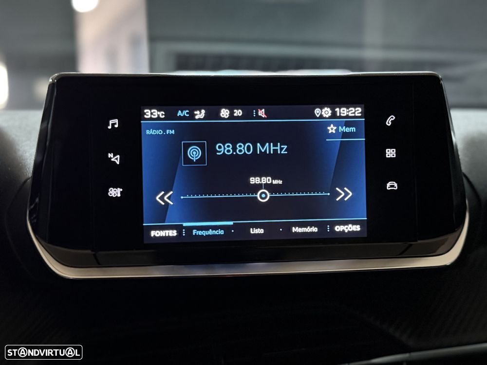Peugeot 2008 1.2 PureTech Allure EAT8 - 20