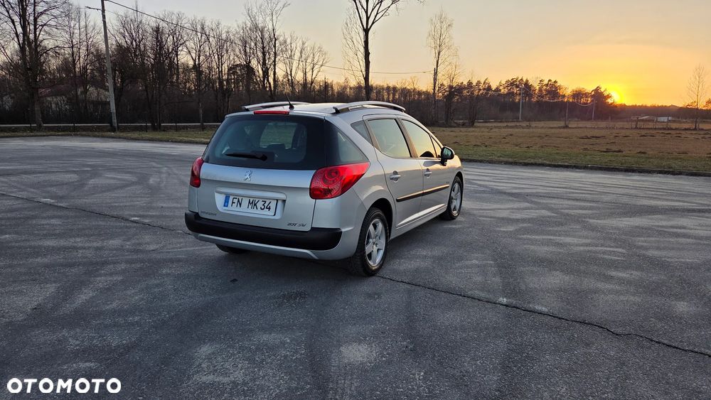 Peugeot 207 95 VTi Urban Style - 3