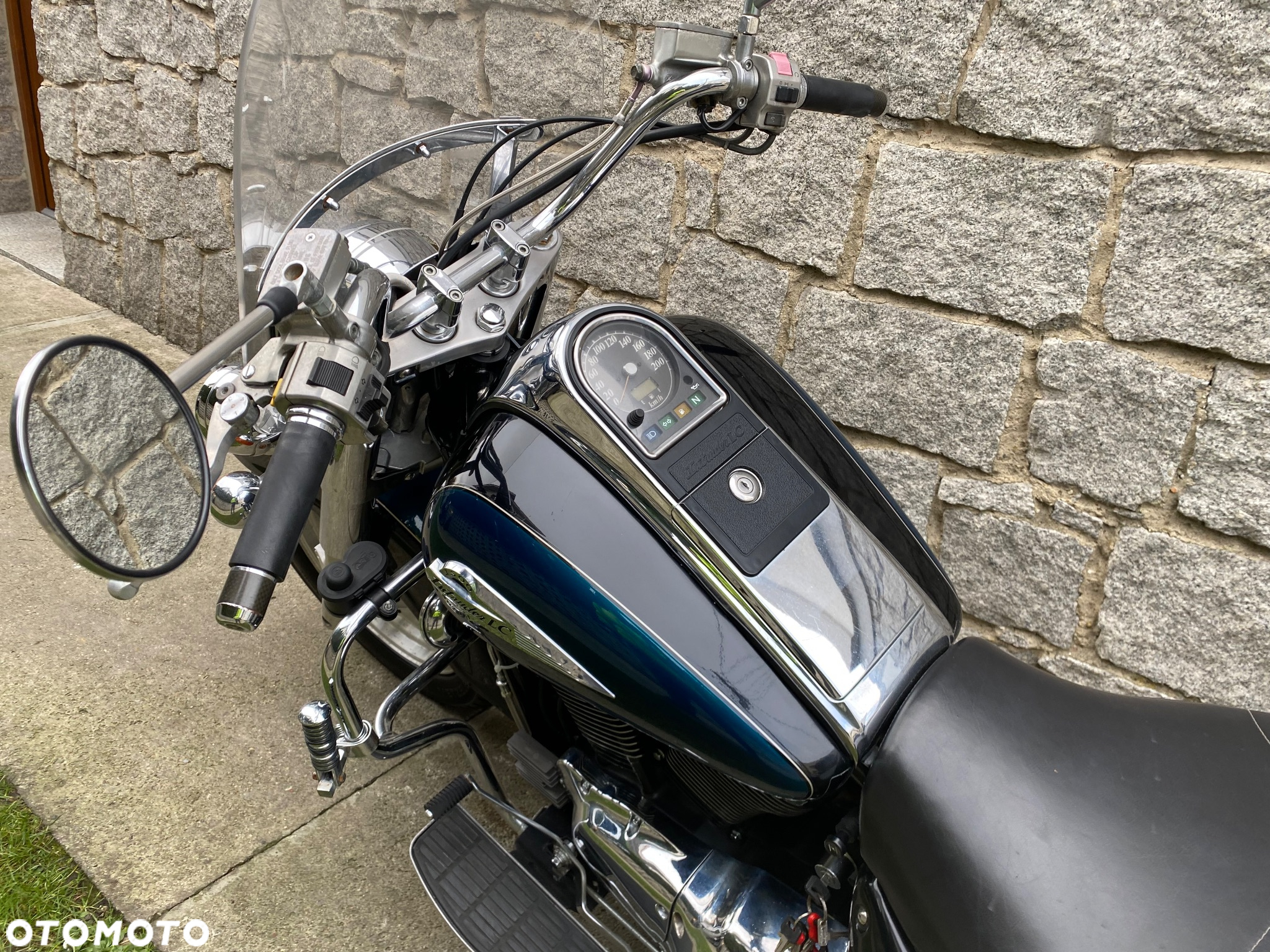 Suzuki Intruder - 19