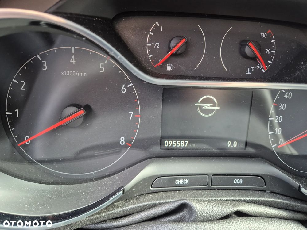 Opel Crossland - 11