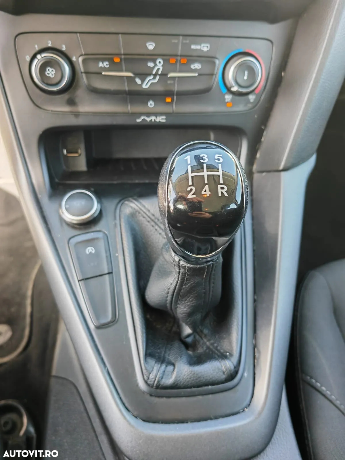 Ford Focus 1.0 EcoBoost Trend - 13