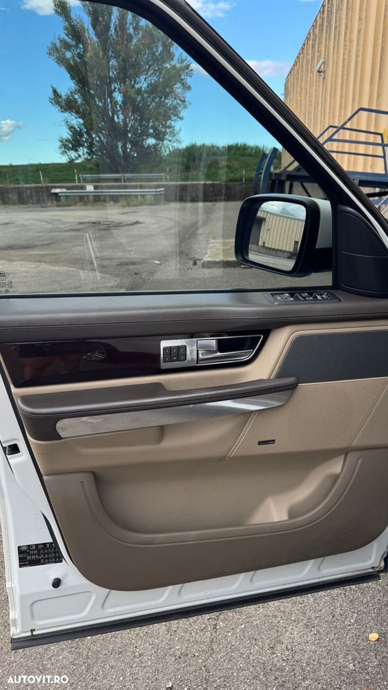 Land Rover Range Rover Sport 3.0 TDV6 HSE - 11