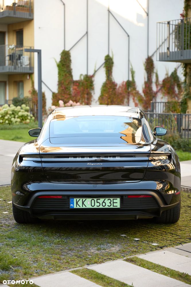 Porsche Taycan Standard - 6