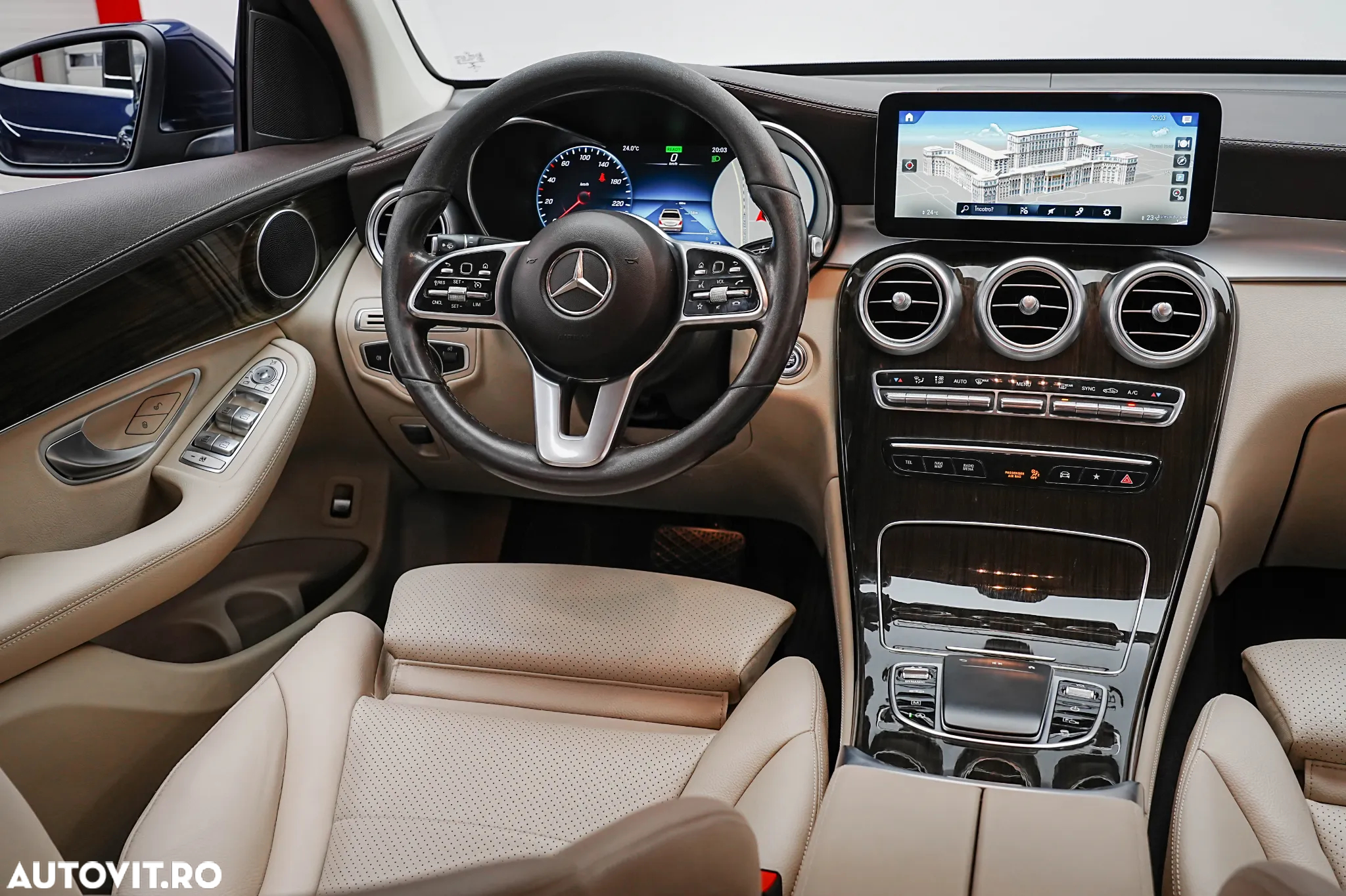 Mercedes-Benz GLC 200 4Matic 9G-TRONIC AMG Line - 12