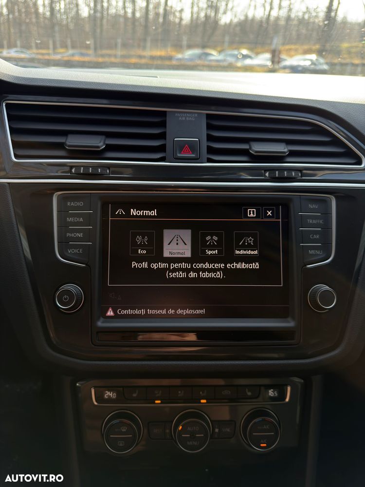 Volkswagen Tiguan 2.0 TDI SCR 4MOTION BlueMotion Technology DSG Lounge Sport & Style - 14