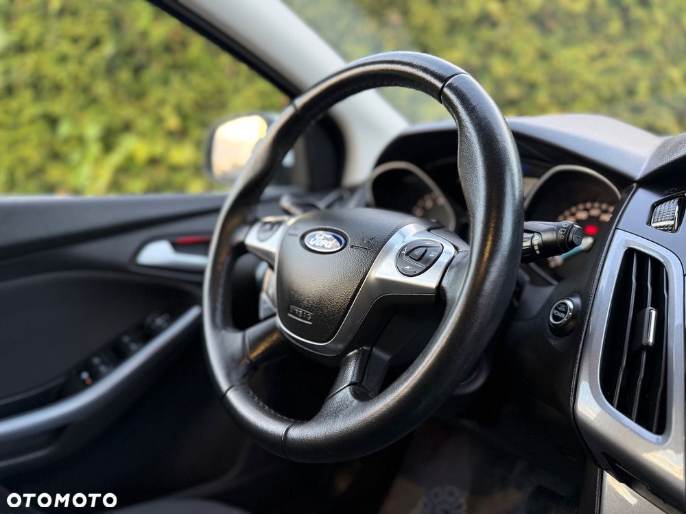 Ford Focus 1.6 TI-VCT Champions Edition - 19