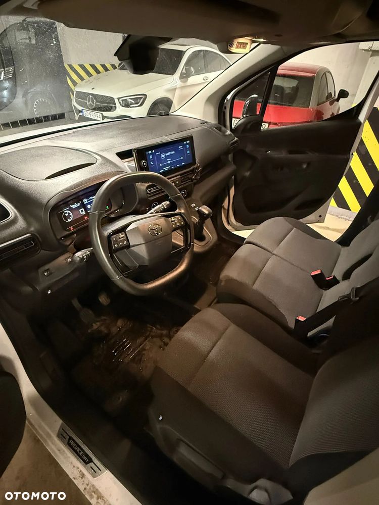 Toyota Pro Ace City - 11