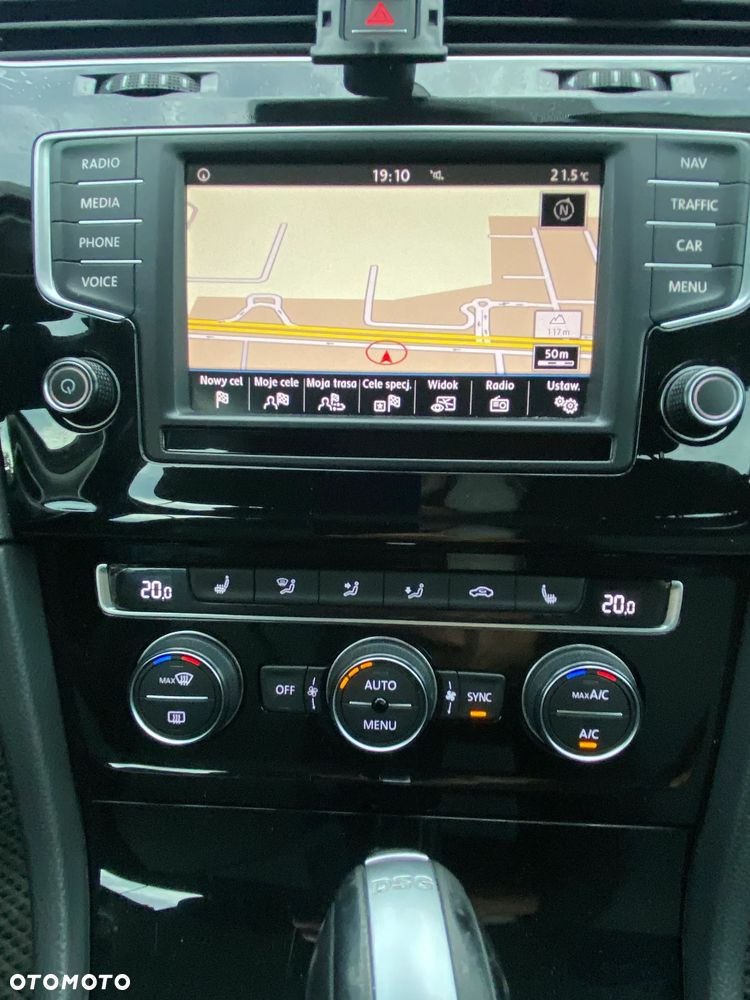 Volkswagen Golf - 26