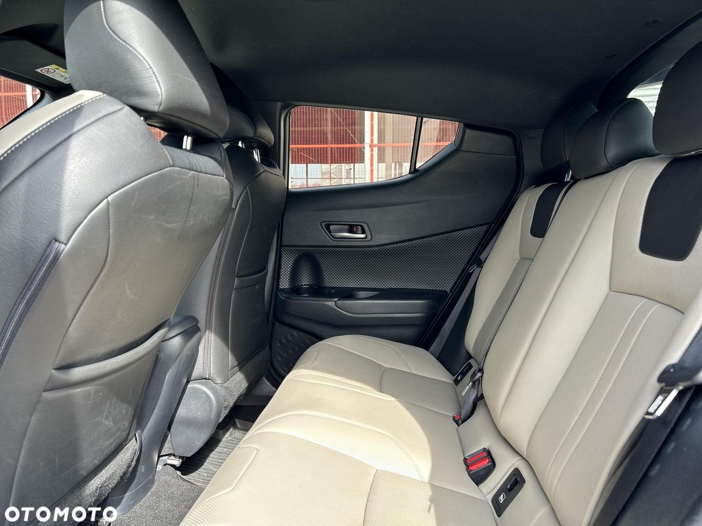 Toyota C-HR 1.8 Hybrid Selection - 10