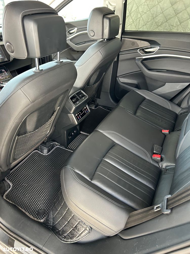 Audi e-tron - 7