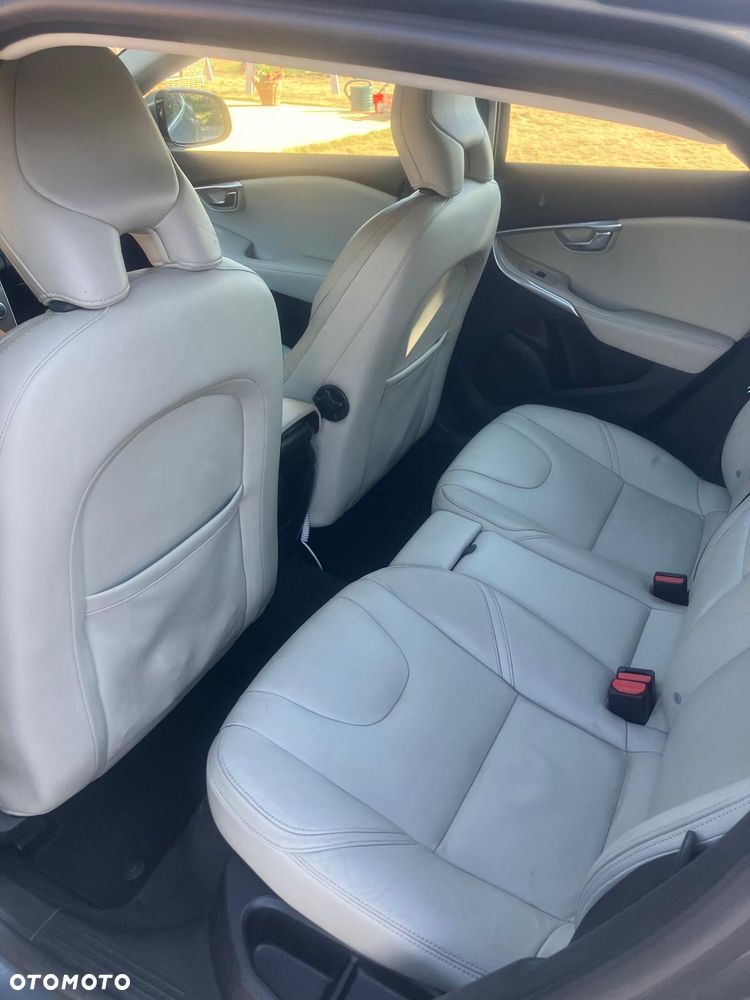 Volvo V40 D4 Drive-E Momentum - 12