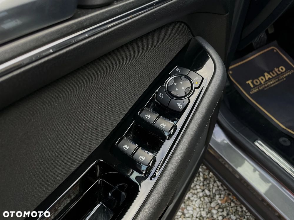 Ford S-Max 2.0 TDCi Titanium PowerShift - 32