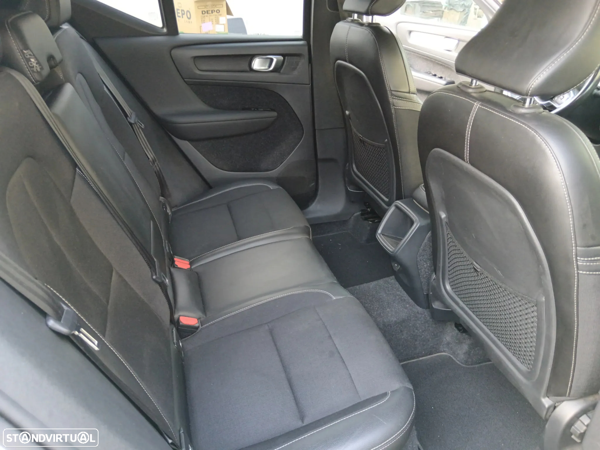 Volvo XC 40 2.0 D3 Momentum Geartronic - 11