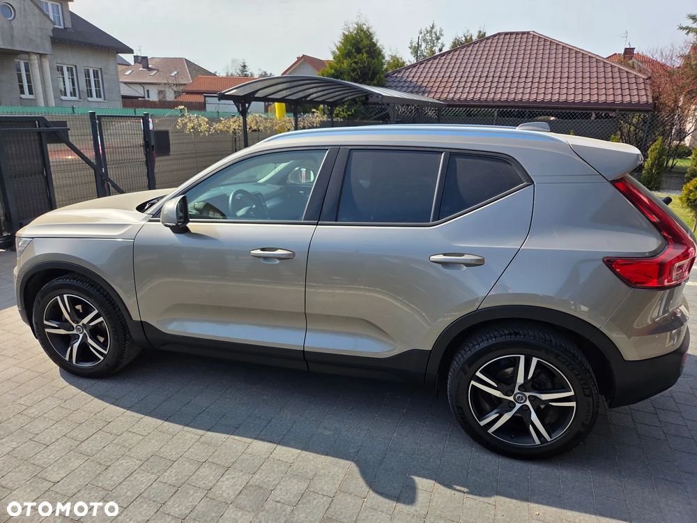 Volvo XC 40 T3 Momentum Pro - 16