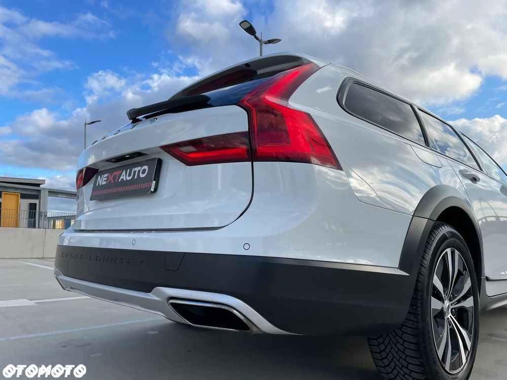 Volvo V90 Cross Country T5 AWD - 19