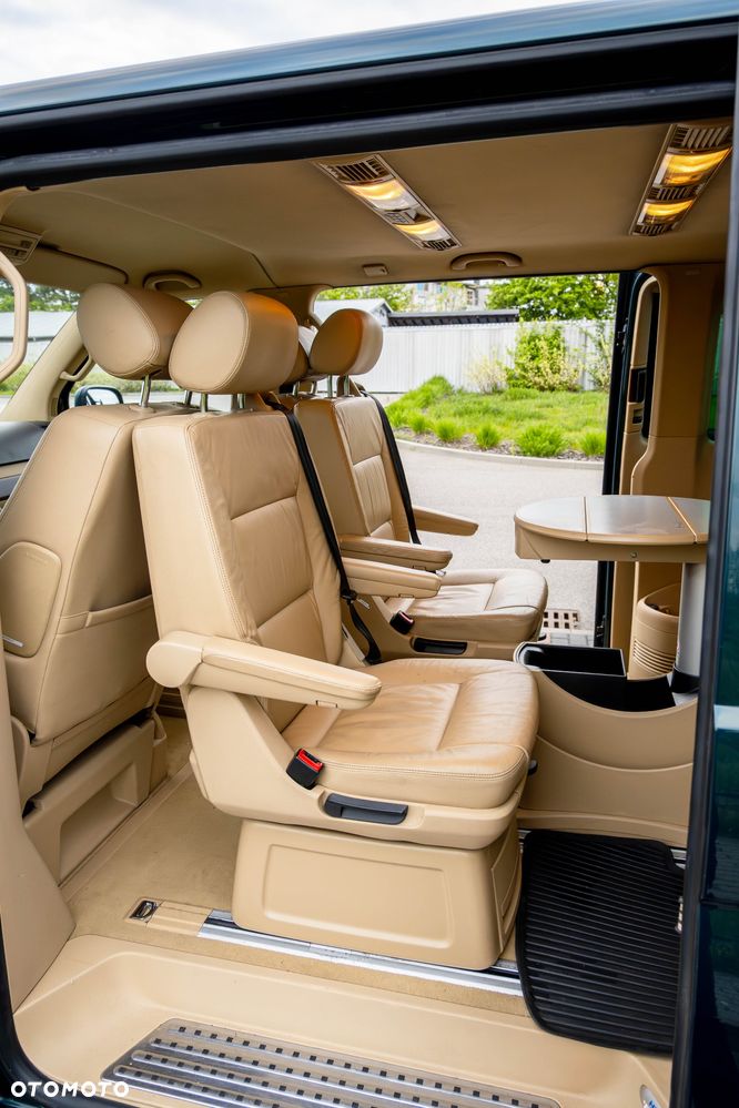 Volkswagen Multivan - 23