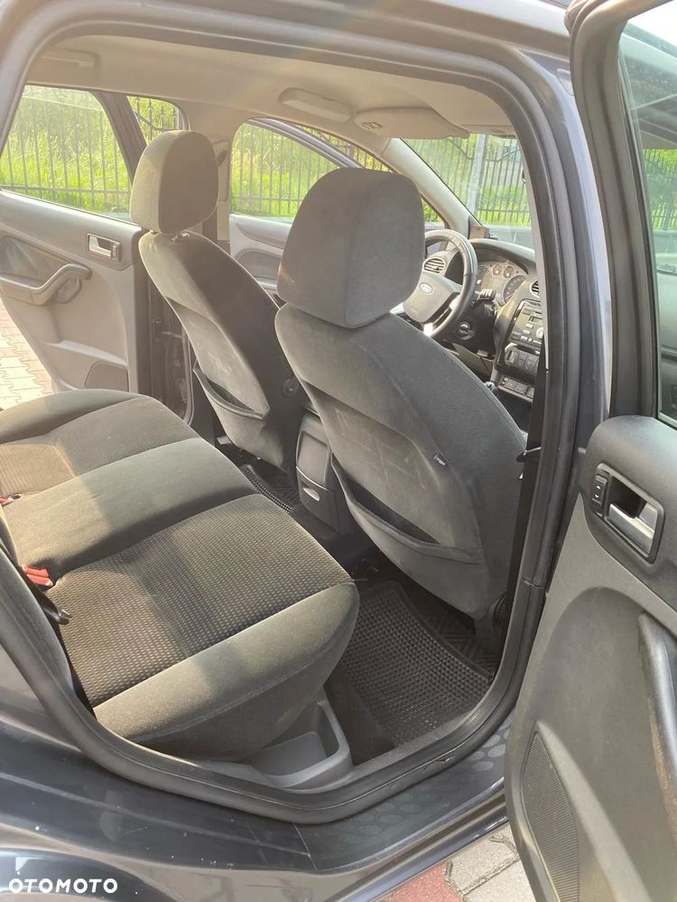 Ford Focus - 8