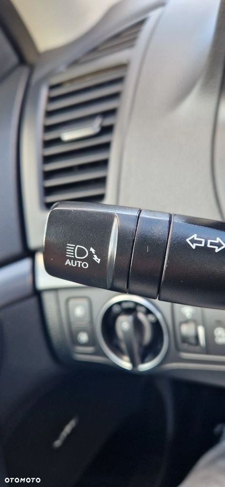 Hyundai i40 Kombi blue 1.7 CRDi DCT Premium - 28