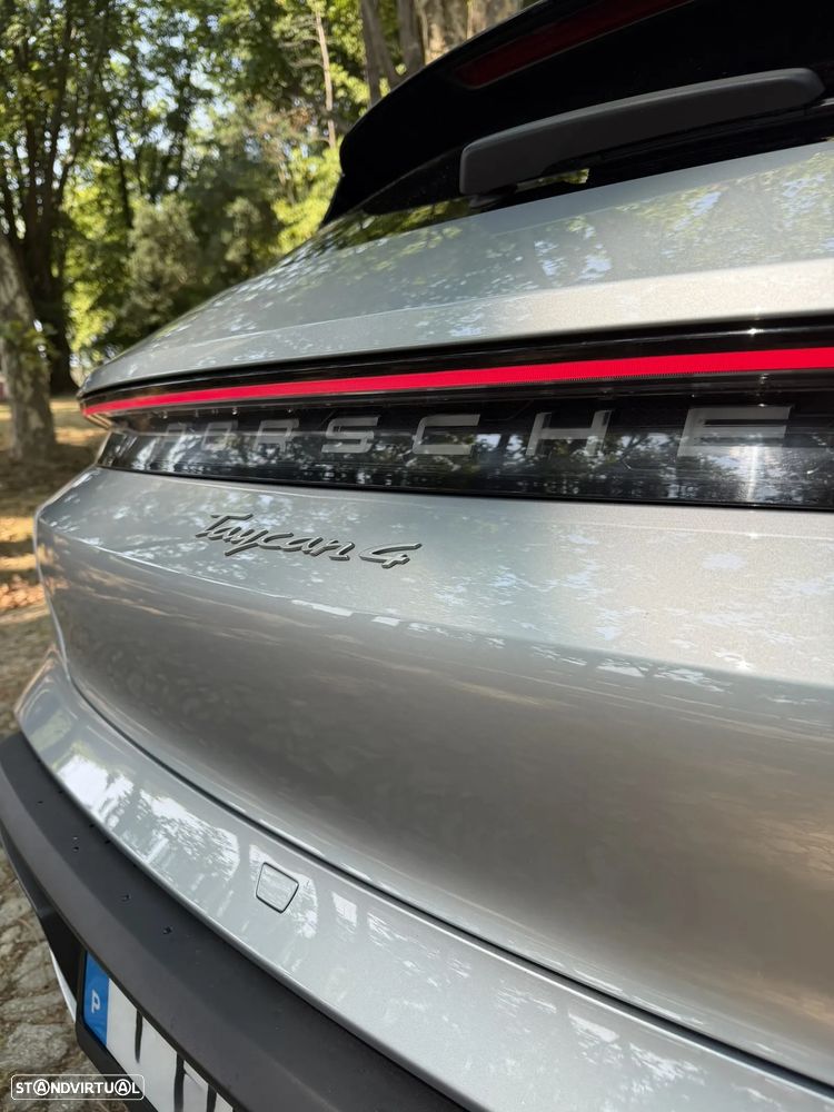 Porsche Taycan Cross Turismo 4 - 53