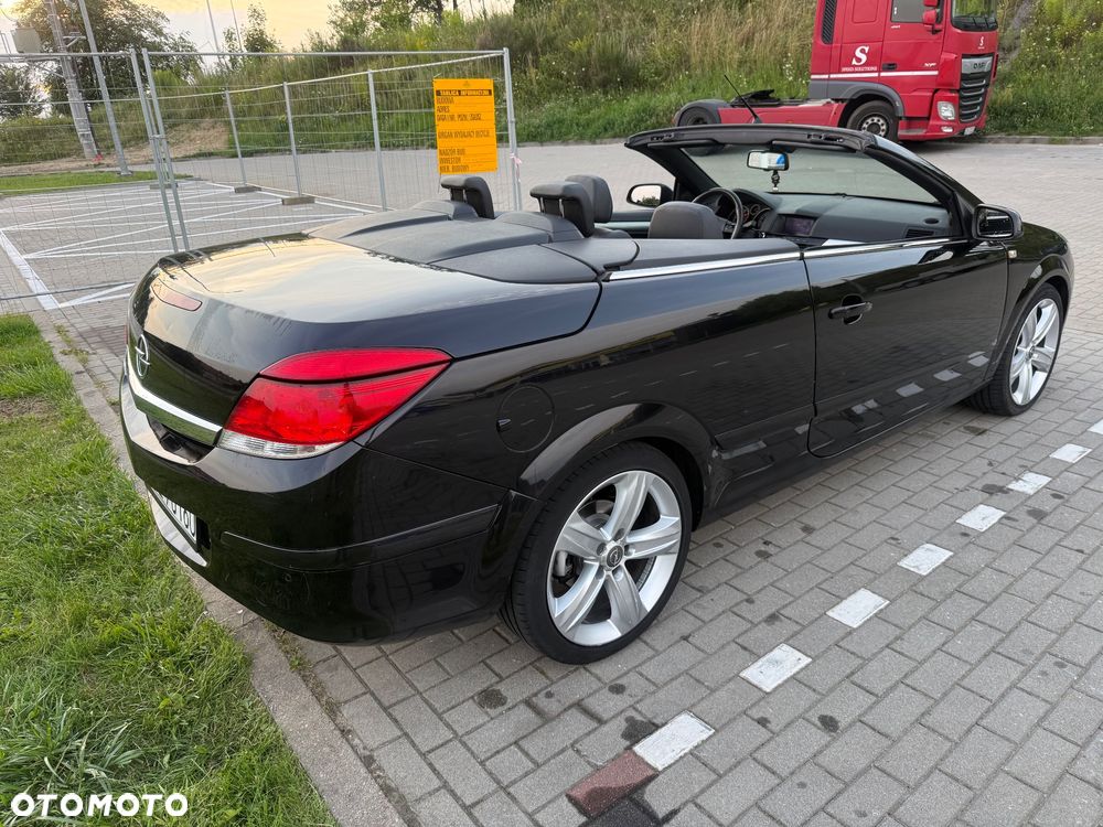 Opel Astra 1.9 CDTI DPF NAVI - 9