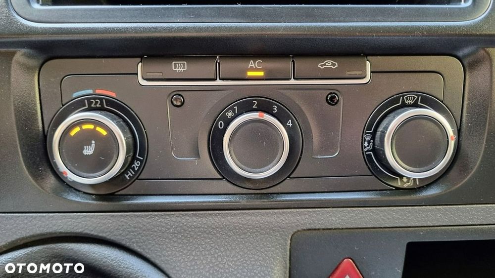 Volkswagen Transporter - 12