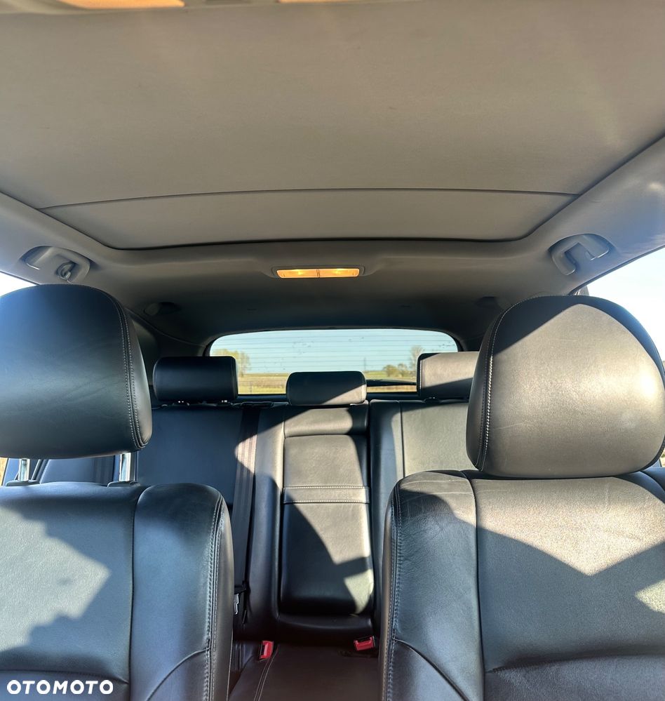 Toyota Avensis - 18