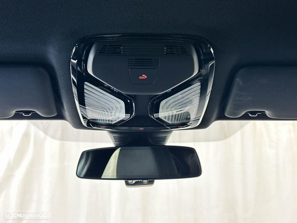 BMW 330 e Pack Desportivo M Auto - 23