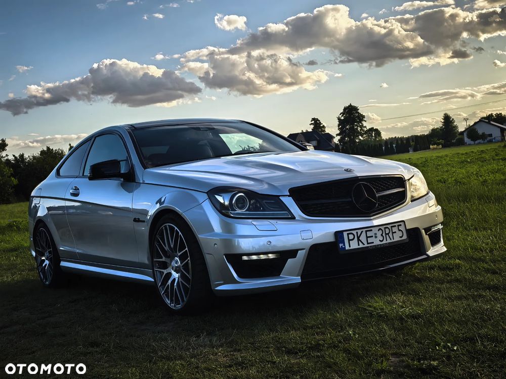 Mercedes-Benz Klasa C 63 AMG AMG SPEEDSHIFT MCT - 27