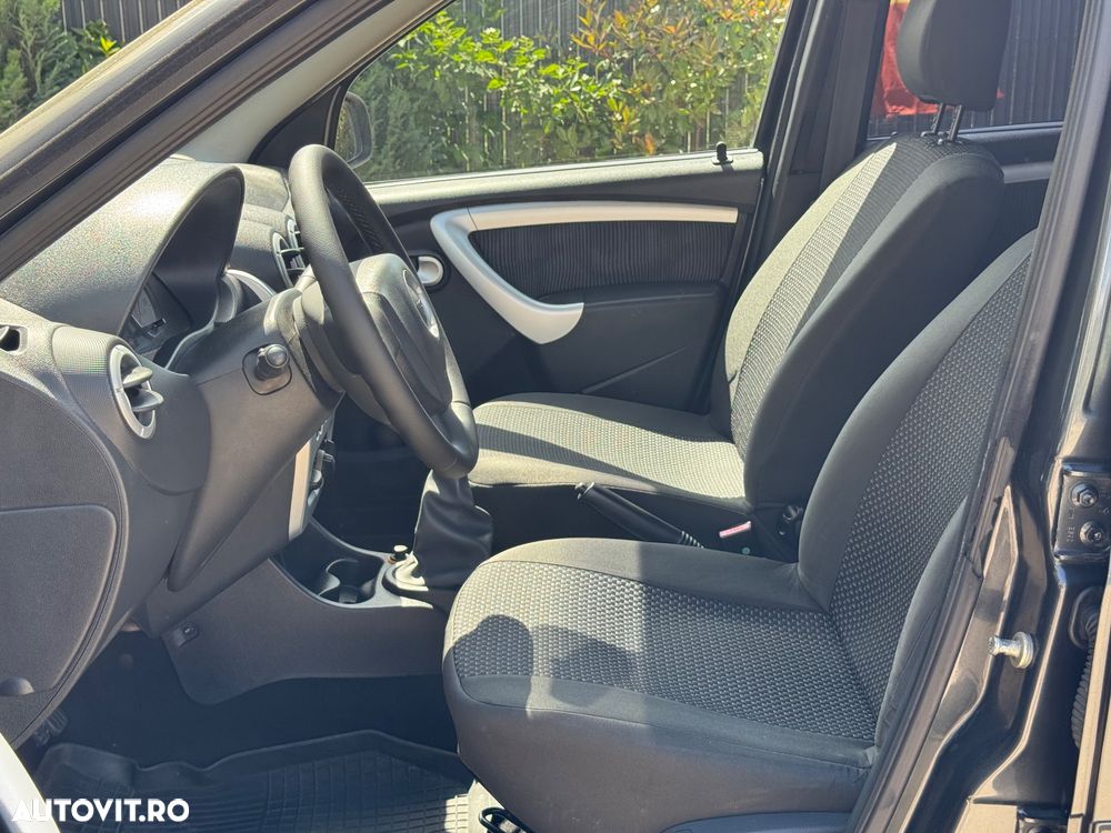 Dacia Logan 1.6 Prestige - 12