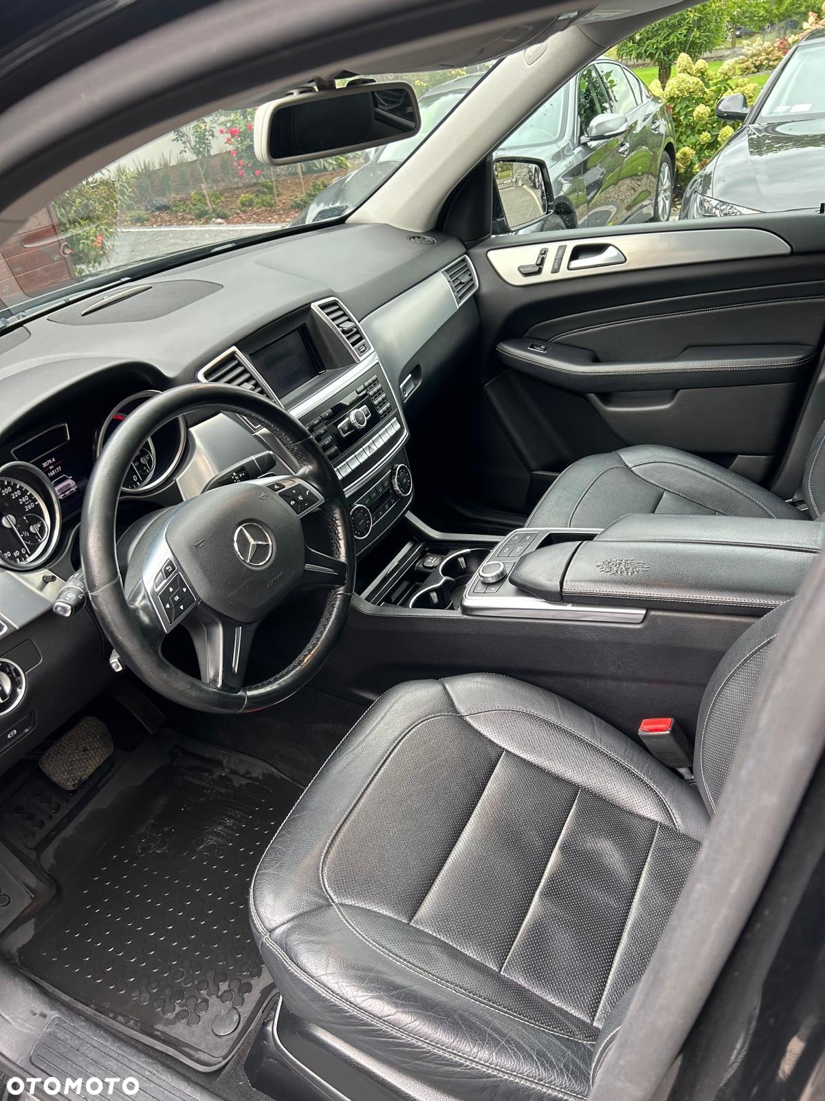 Mercedes-Benz ML 350 BlueTec 4-Matic - 8